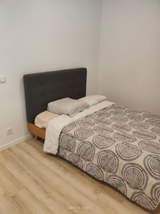 Logement Complet A Villeurbanne Kültér fotó